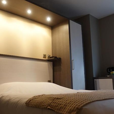 Hotel-Restaurant Des Voyageurs Le Cheylard Екстер'єр фото