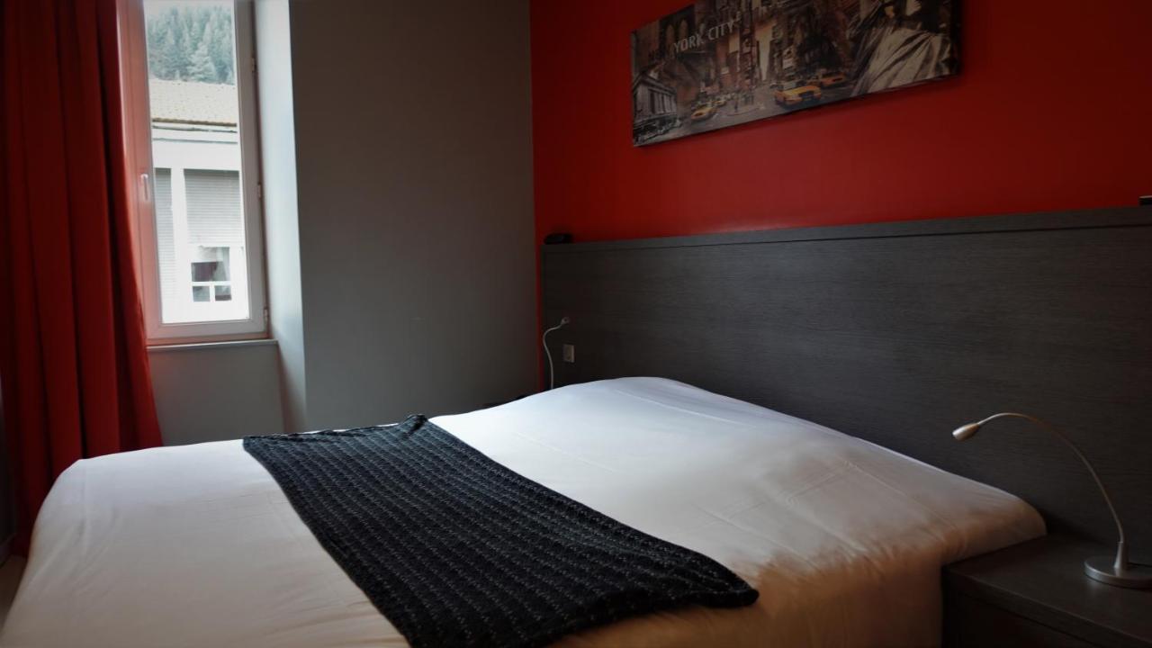 Hotel-Restaurant Des Voyageurs Le Cheylard Екстер'єр фото
