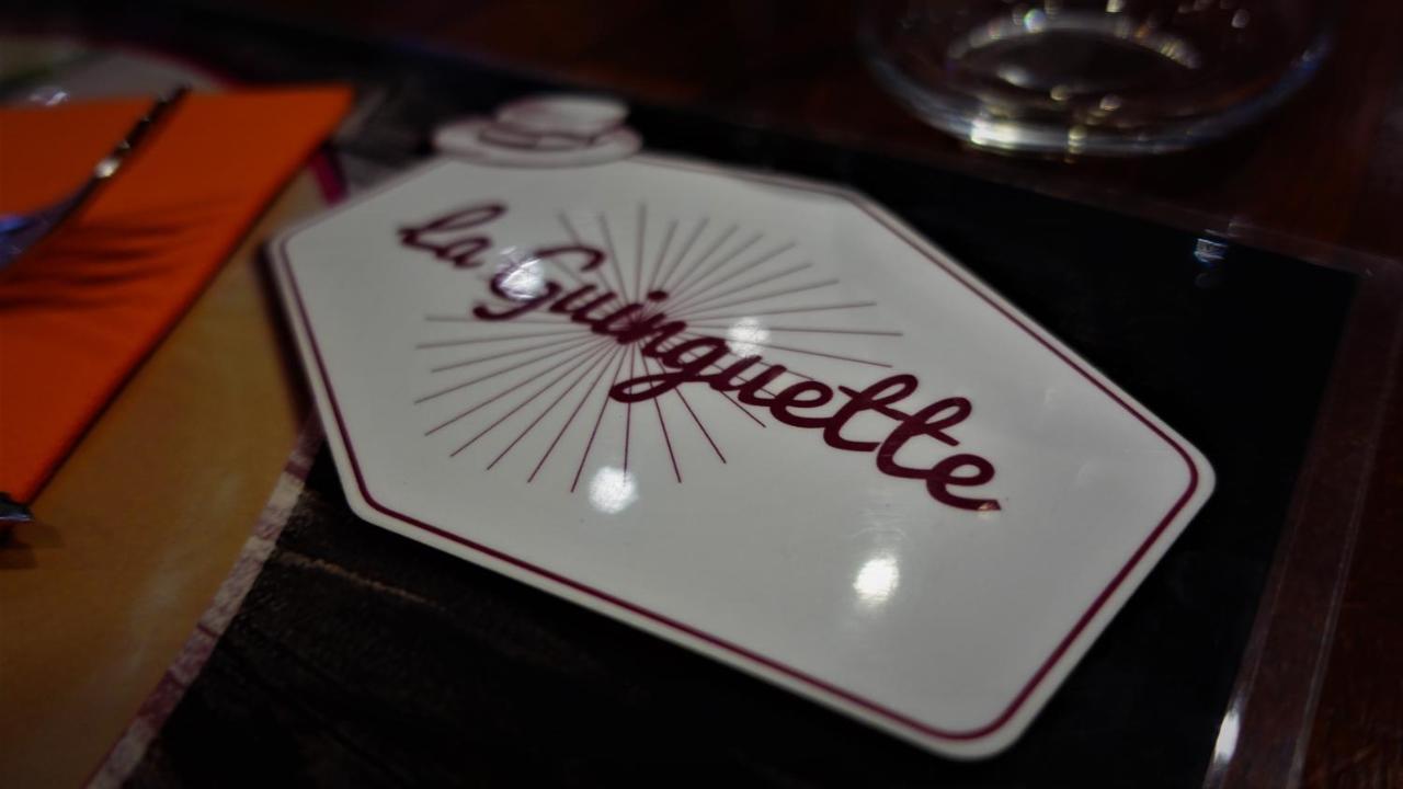 Hotel-Restaurant Des Voyageurs Le Cheylard Екстер'єр фото