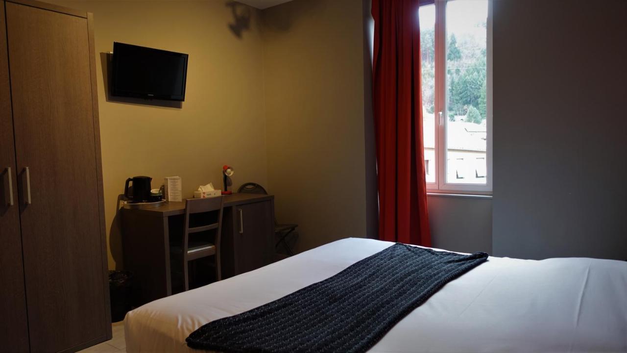 Hotel-Restaurant Des Voyageurs Le Cheylard Екстер'єр фото